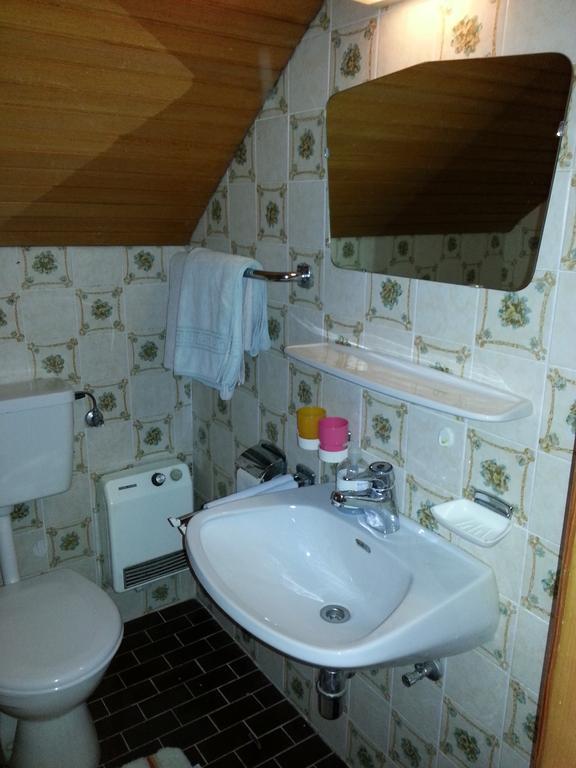 Haus Ellmaustein Bed & Breakfast Фушл ам Зее Стая снимка